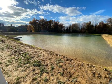 Bassin de rétention pour une serre photovoltaïque